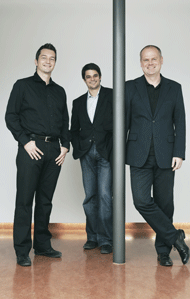 1290580853_img100618_handl3