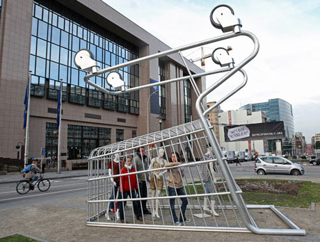 1290581319_img091030_saatchi1
