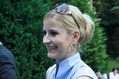1290581584_img090629_meta16