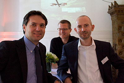1290581584_img090629_meta8