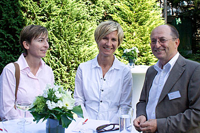 1290581584_img090629_meta9