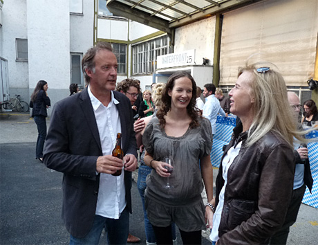 1290581629_img090616_at3