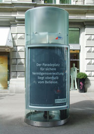 1290581743_img090506_privatbankplakat