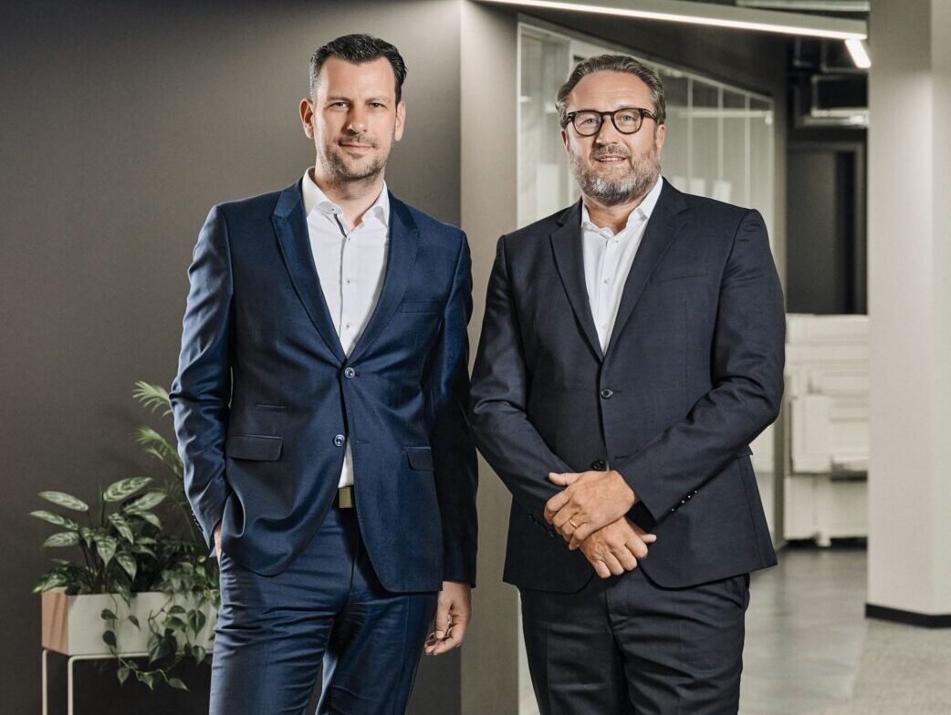Stefan Reiser, Managing Director der Marketingforschung (links), und Lukas Theiler, CEO von Link.