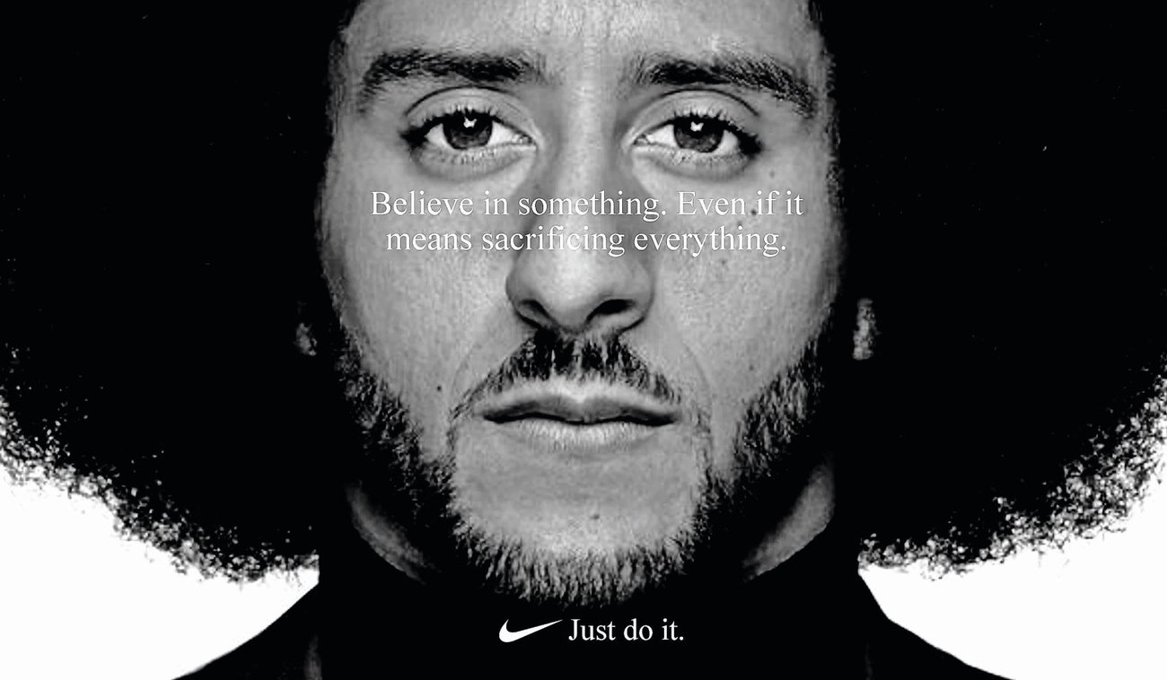 Kampagnen, die für Kontroversen sorgten: Nike-Werbung mit American-Football-Spieler Colin Kaepernick und Bud-Light-Clips mit Transgender-Influencerin Dylan Mulvaney.Collage: Bud Light Instagram / Nike Wieden+Kennedy
