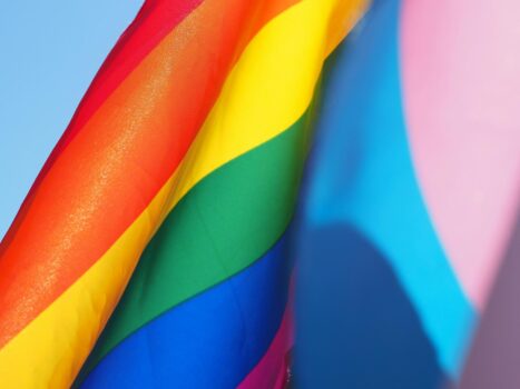Glaubwürdigkeit von Regenbogen-Logos bleibt umstritten. Quelle: zvg
