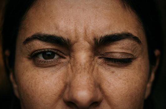 Unangenehme Realität erfordert manchmal das Augenzudrücken. Quelle: zvg