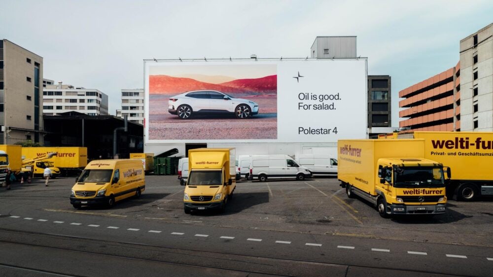 Megaposter werben schweizweit für Polestar. Quelle: zvg