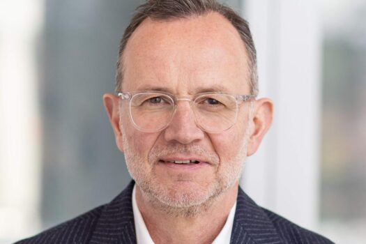 Lukas Zihlmann präsentiert die Reputationsstudie. Quelle: zvg